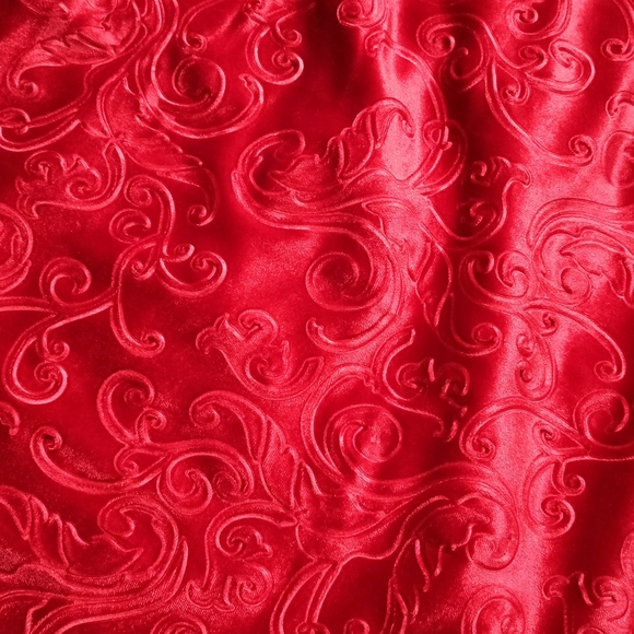 Velvet Running Material - Picture 6 of 9